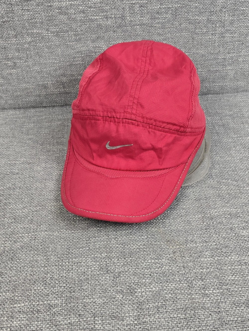 Nike Daybreak 5 Panel Running Hat One Size Hook And Loop Pink Unisex